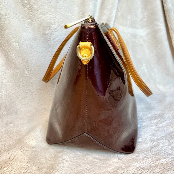 Louis Vuitton Amarante Vernis Monogram Bellevue GM Bag - Picture 8 of 17